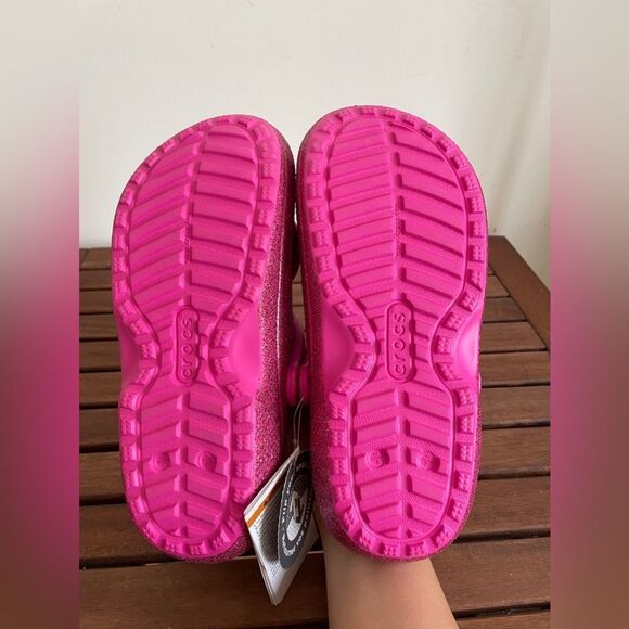 NWT Crocs Classic Lined Valentine’s Day 2023 Clog Women Size 8 - Picture 9 of 10